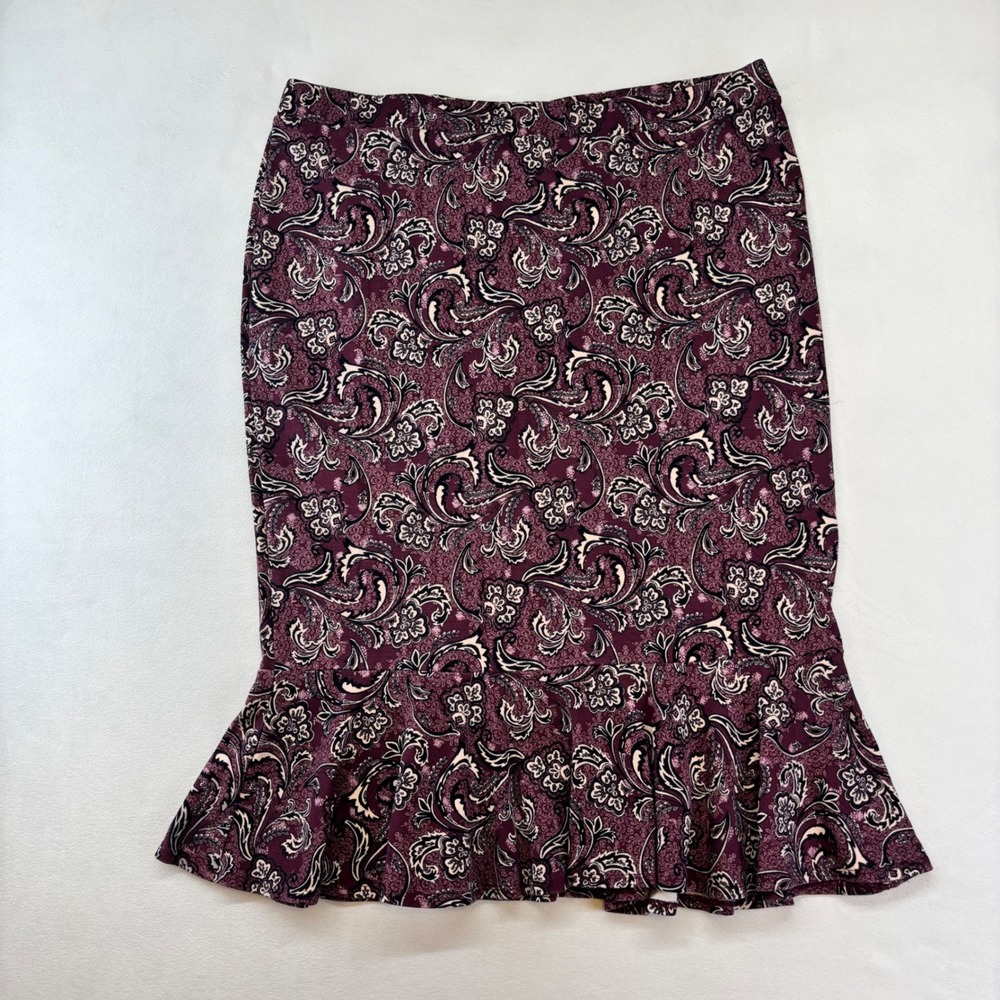 Cato Women's Size L Purple Paisley‎ Print Flared Hem Knee Length Skirt